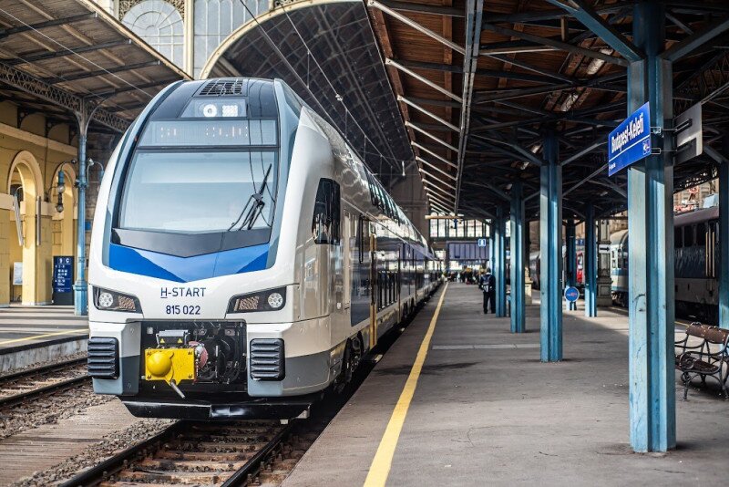 vonat_keleti